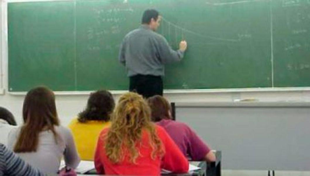 Scandalos Tu Stii Cat Castiga Un Profesor Din Romania Buna Ziua Iasi Bzi Ro
