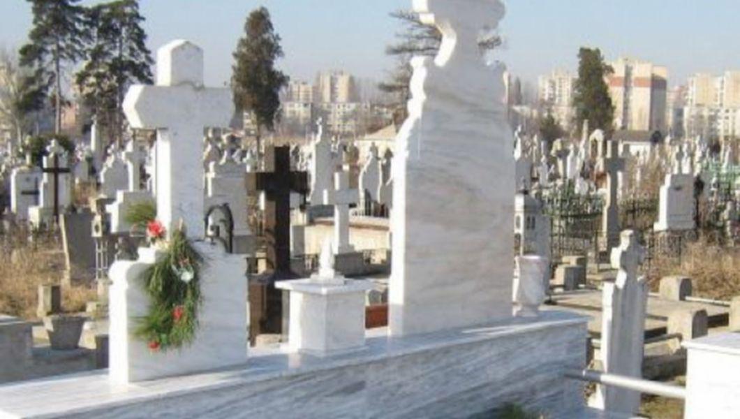 Cu Cat Se Mai Vinde O Groapa In Cimitir Buna Ziua Iasi Bzi Ro