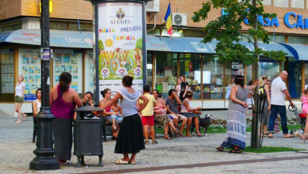 Revolta In Randul Populatiei Iesenii Vor Sa Scape De Comunitatile De Tigani Din Centrul Orasului Murdaresc Distrug Sparg Seminte Urla Cersesc Si Escrocheaza Buna Ziua Iasi Bzi Ro