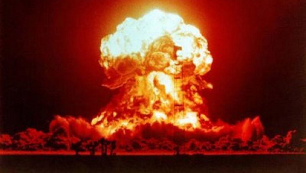 Bomba Atomica Stiati Ca Buna Ziua Iasi Bzi Ro