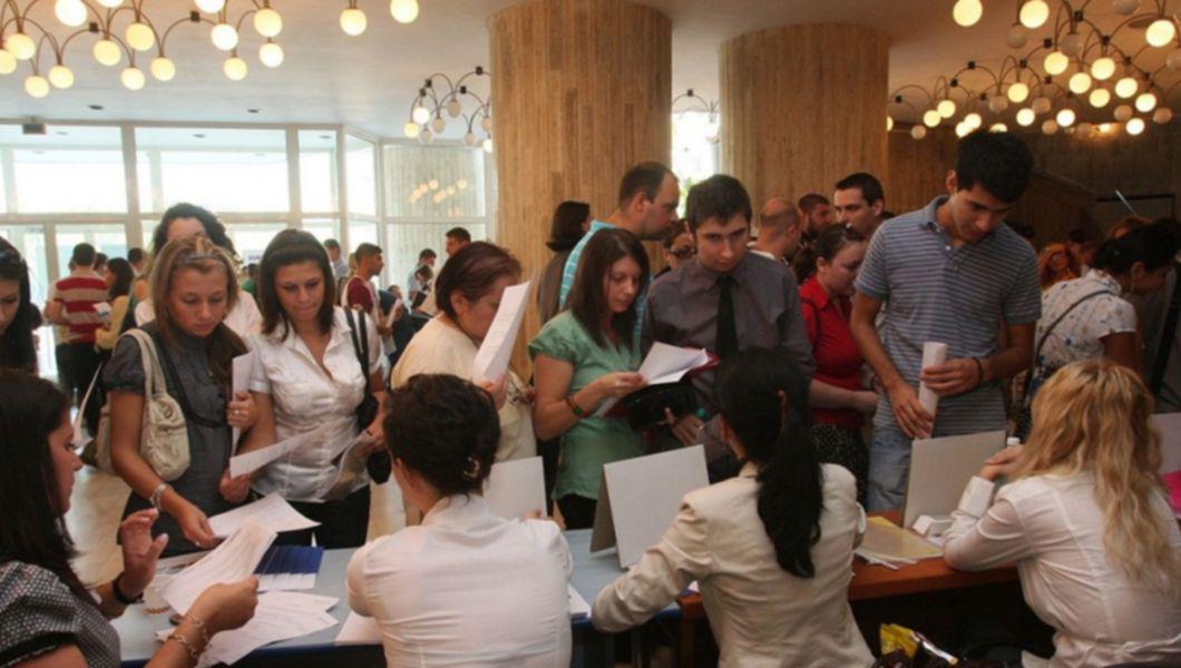 Bursa Locurilor De Munca Pentru Absolventi Organizata De Ajofm Iasi Buna Ziua Iasi Bzi Ro