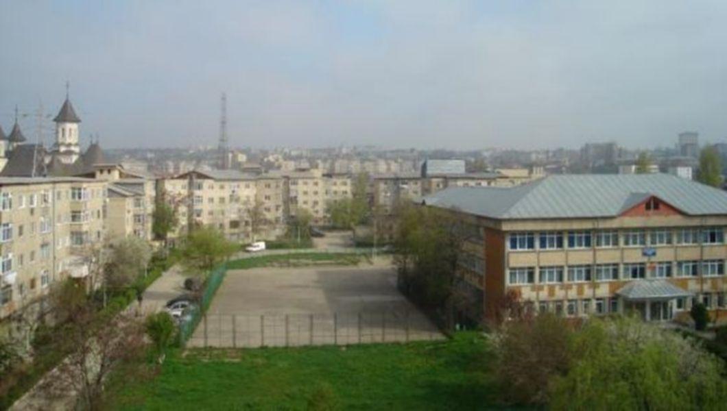 Noi Oportunitati Pentru Elevii Si Profesorii Unui Important Liceu Din Iasi Bzi Ro