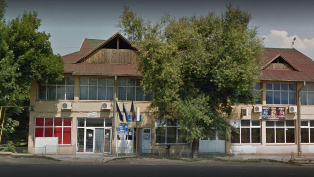 Camin De Batrani Iasi Acasă Facebook