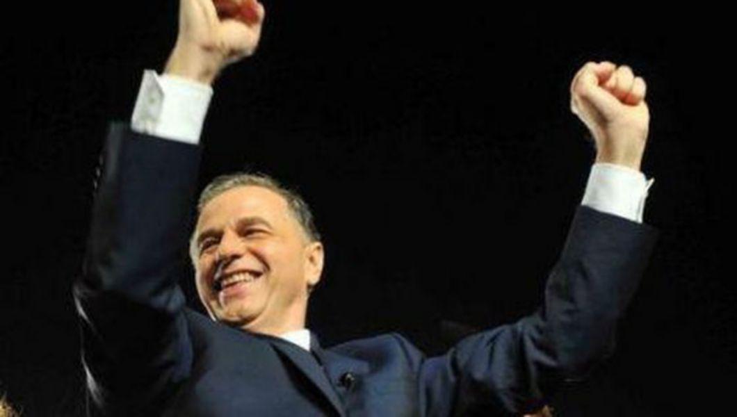 Sume Fabuloase Pentru Copiii Lui Mircea Geoana Buna Ziua Iasi Bzi Ro