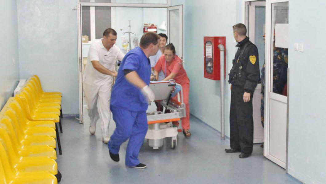 Politistii Au Descins La Un Spital Din Iasi Totul S A Petrecut In Fata Bolnavilor Prin Ce Au Trecut O Asistenta Si O Infirmiera Buna Ziua Iasi Bzi Ro