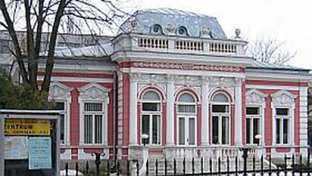 Centrul Cultural German Este Aruncat In Strada Buna Ziua Iasi Bzi Ro