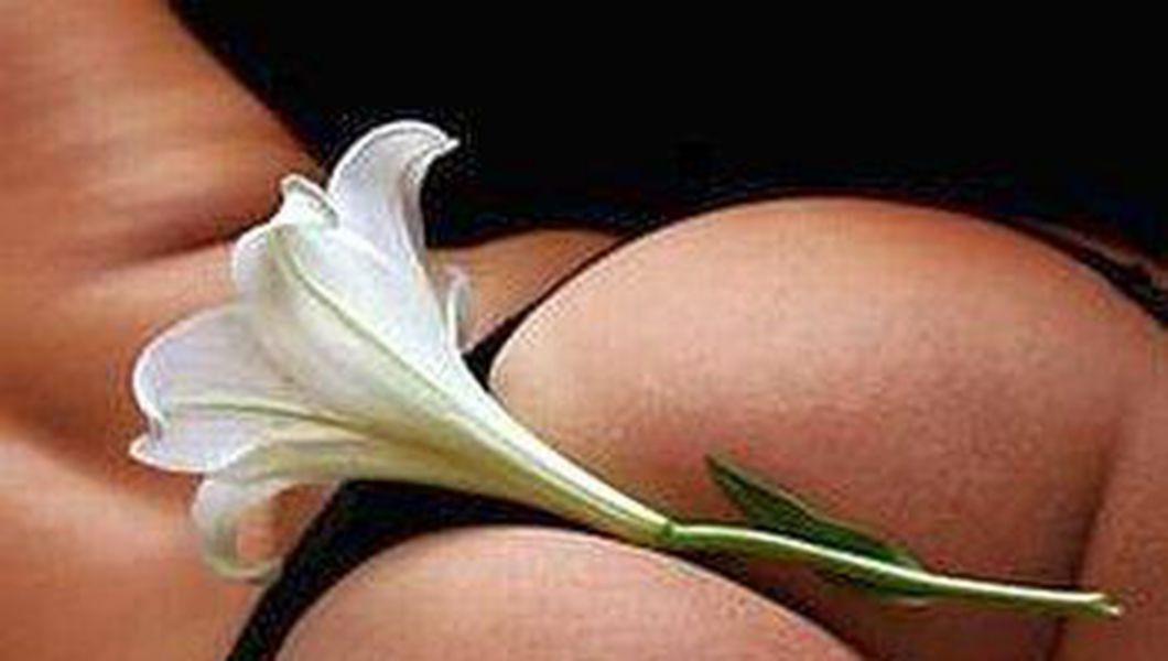 Vaginul Trebuie Sa Miroase A Trandafiri Interzis Sub 18 Ani Buna Ziua Iasi Bzi Ro