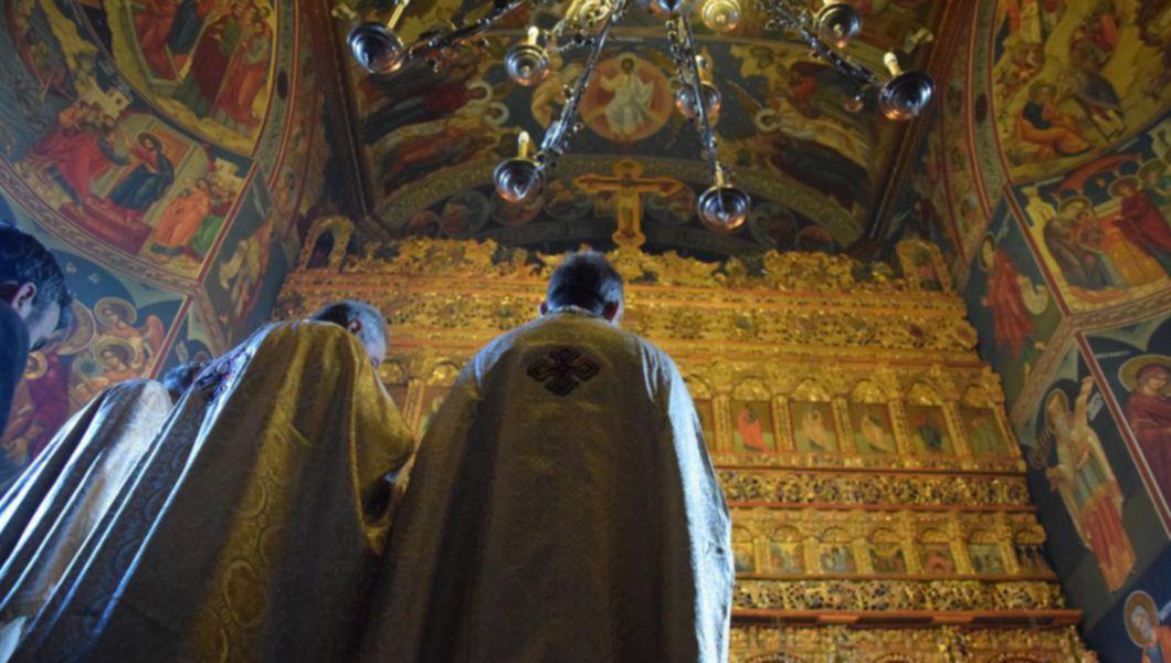 Acest Clip Video A Facut Ravagii In Toata Biserica Romaneasca Aseara Trei Preoti Celebri Au Fost Aruncati In Spatele Gratiilor Sentinta Bomba La Curtea De Apel Iasi Buna Ziua Iasi