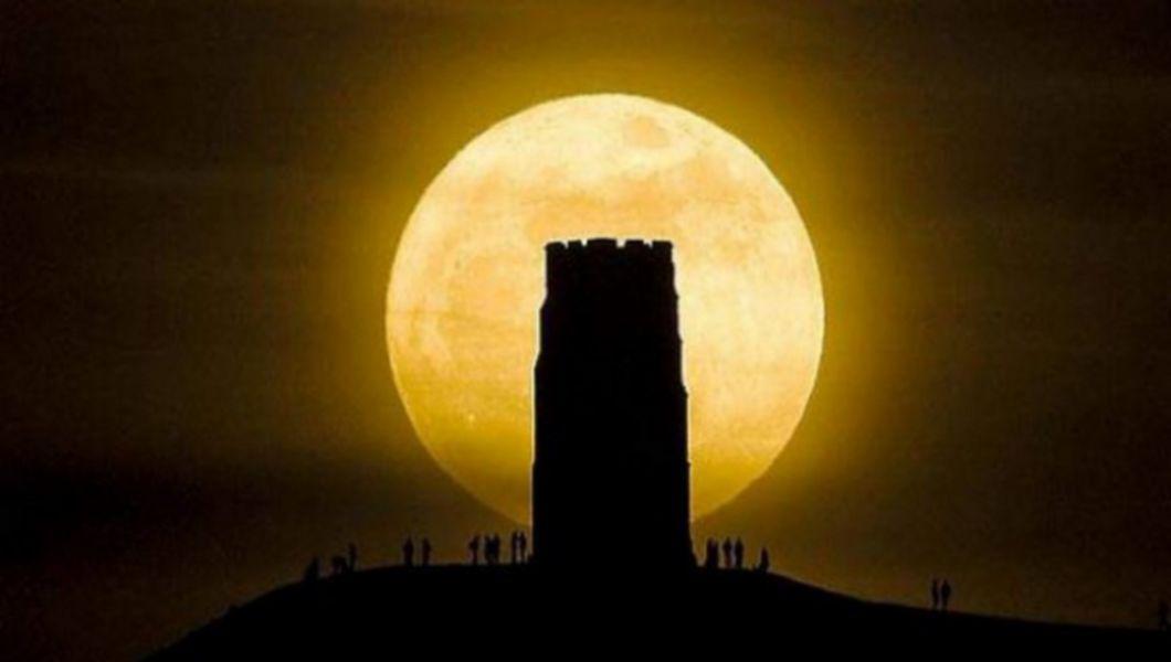 Super Luna Noiembrie 2016 Fenomen Extraordinar Cea Mai Mare Lună Plină Din Ultimii 70 De Ani Buna Ziua Iasi Bzi Ro