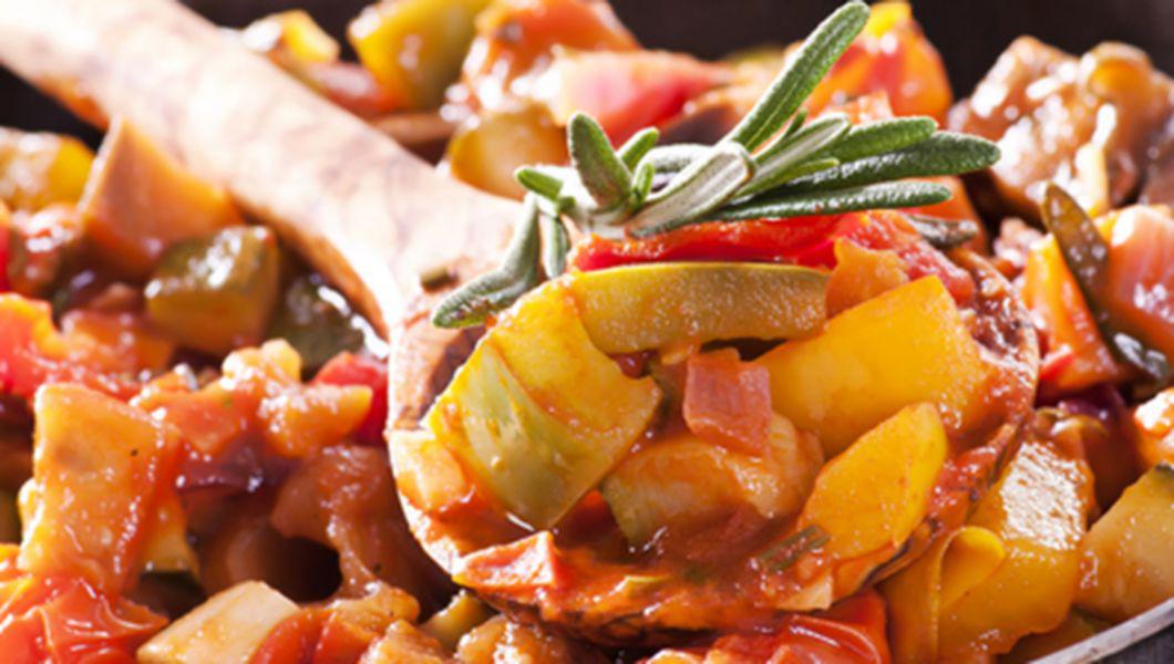 Ghiveci De Legume Cu Carne La Cuptor Buna Ziua Iasi Bzi Ro