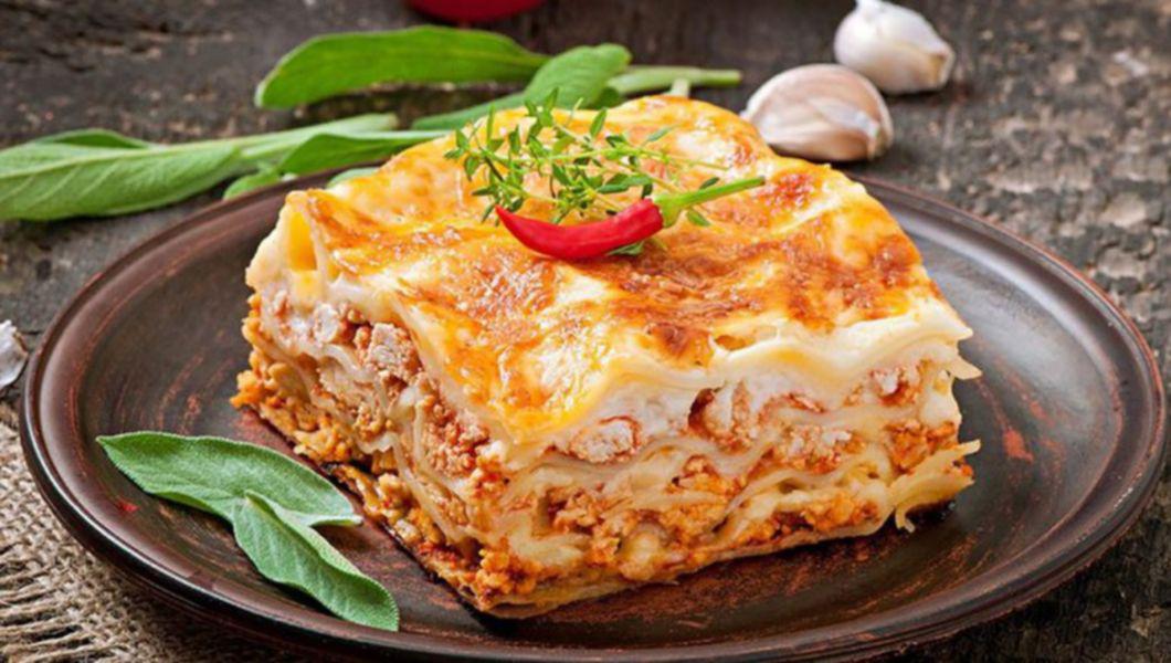 O Reteta De Casa Foarte Asemanatoare Cu Lasagna Originala Italiana Cum O Faci Ca Sat Ti Iasa Cat Mai Gustoasa Buna Ziua Iasi Bzi Ro