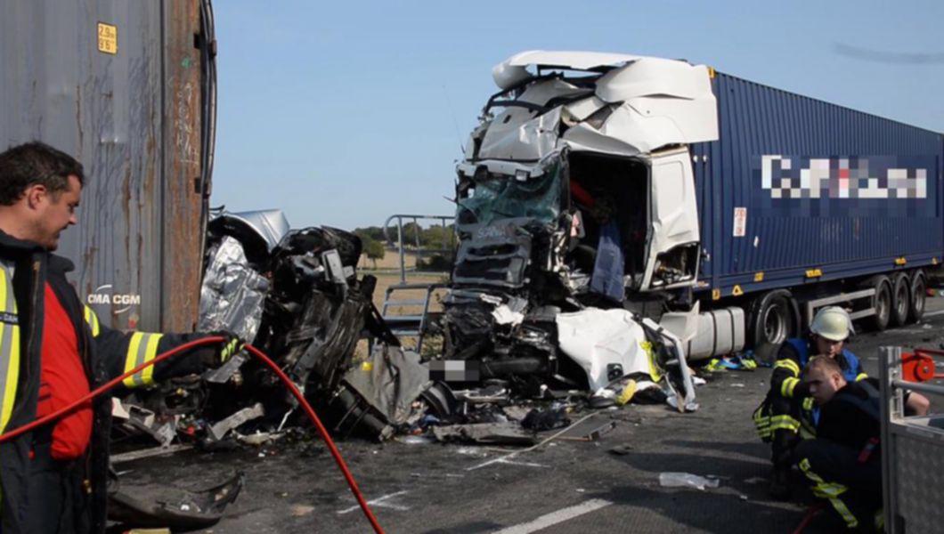 Accident Rutier Grav In Germania Patru Romani Au Murit Striviţi De Două Tir Uri Conduse De Romani Buna Ziua Iasi Bzi Ro