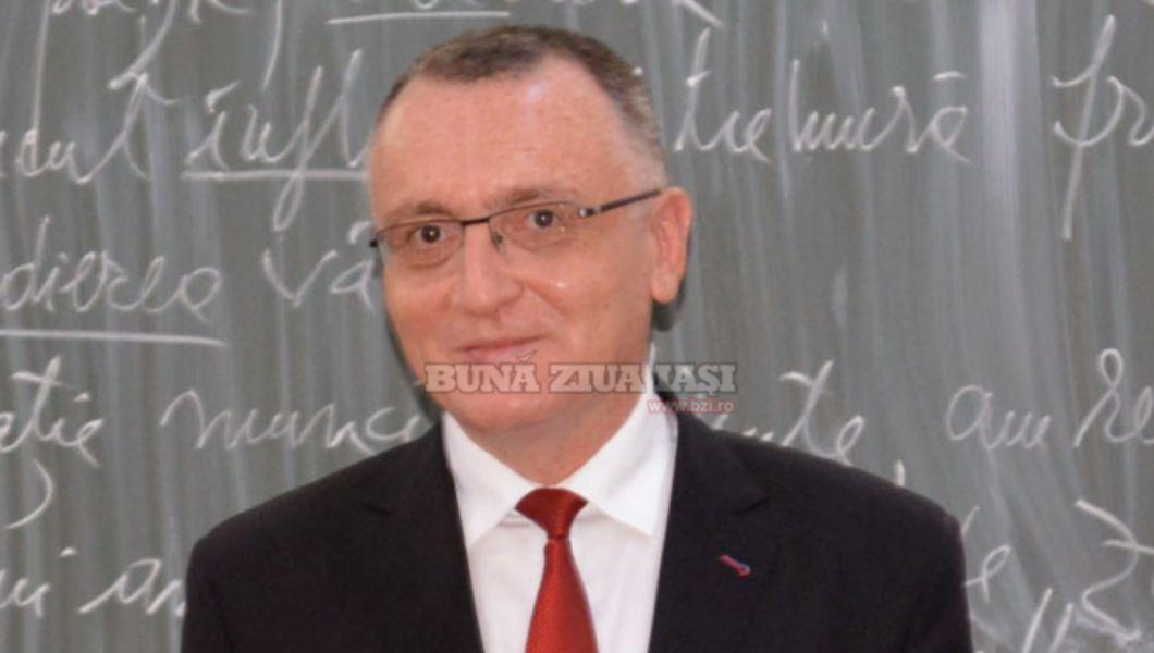 Ministrul Sorin Mihai Cimpeanu Despre Purtarea MÄƒÈ™tii In Timpul Orelor De Sport