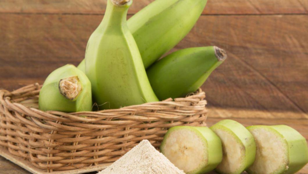 Coaceți bananele verzi rapid