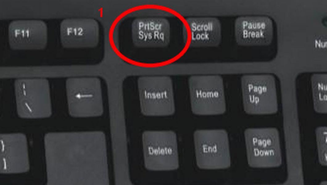 tastatura cu butonul de print screen incercuit
