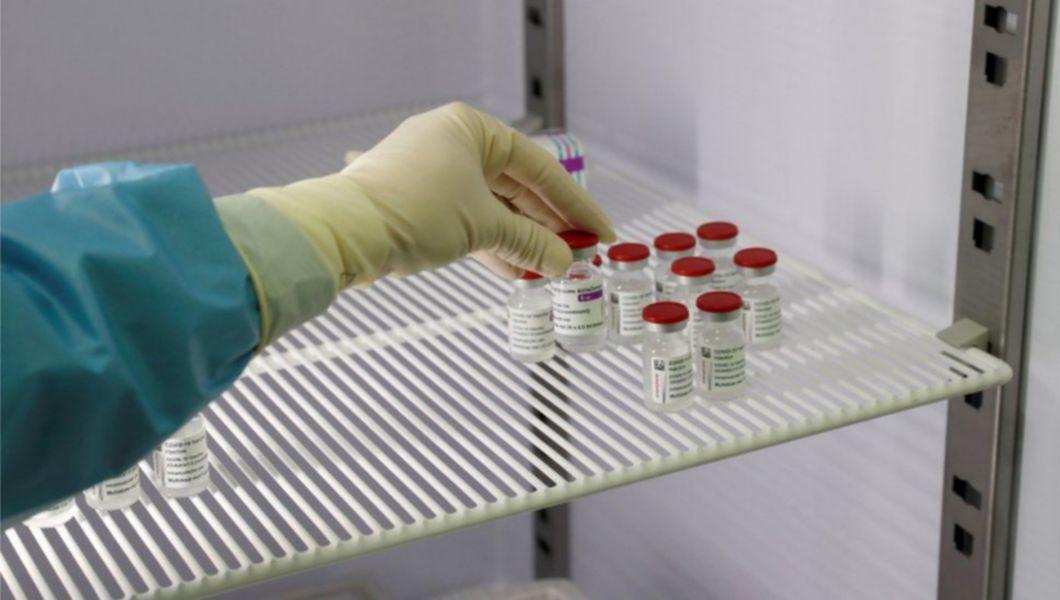 Doze de vaccin AstraZeneca ținute în frigider pentru a fi livrate din Italia spre Australia