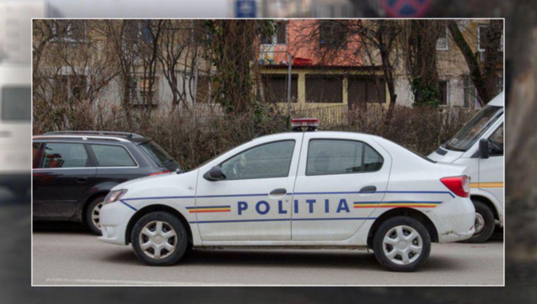 Mașină de poliție rutieră circulând pe străzile din Iași