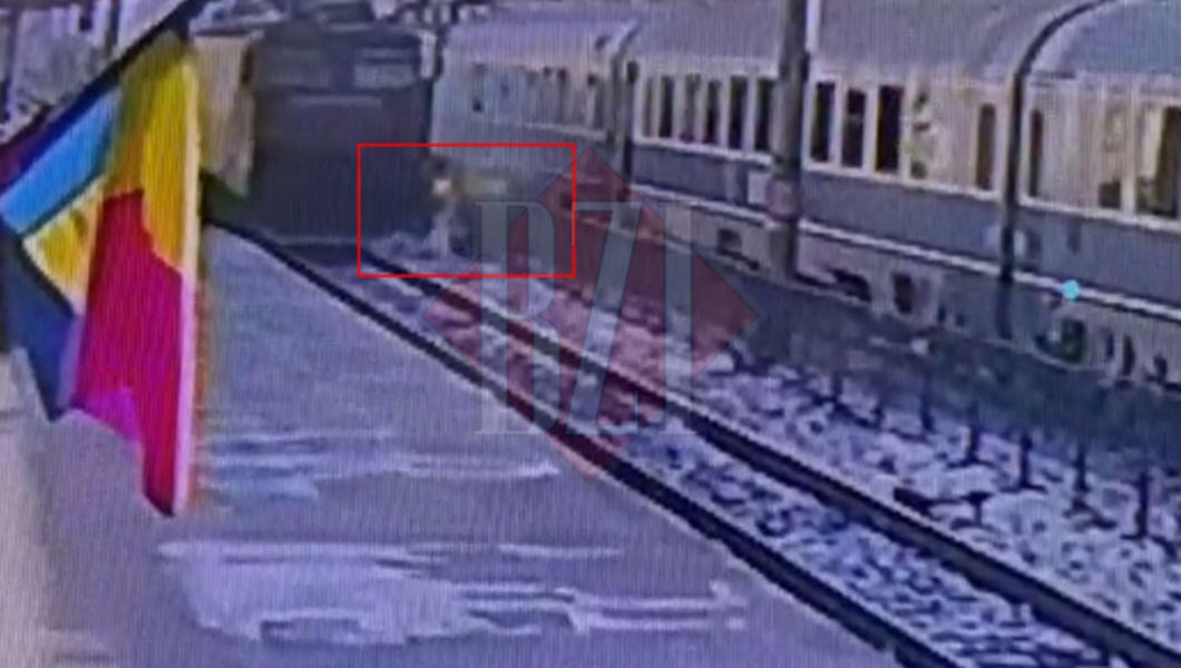 persoană lovită de un tren în gară