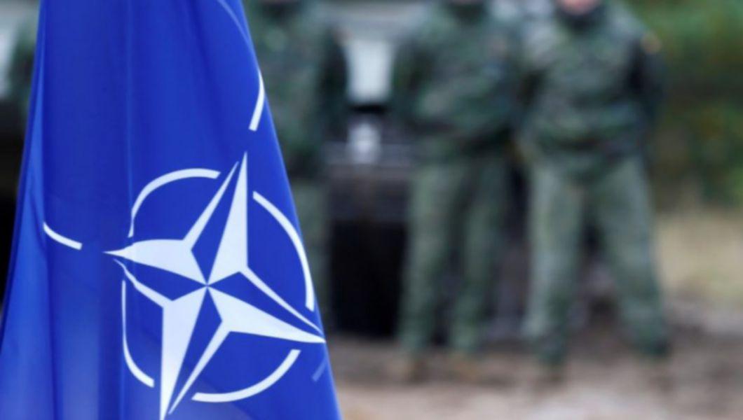 aderarea Finlandei şi Suediei la NATO, drapel NATO