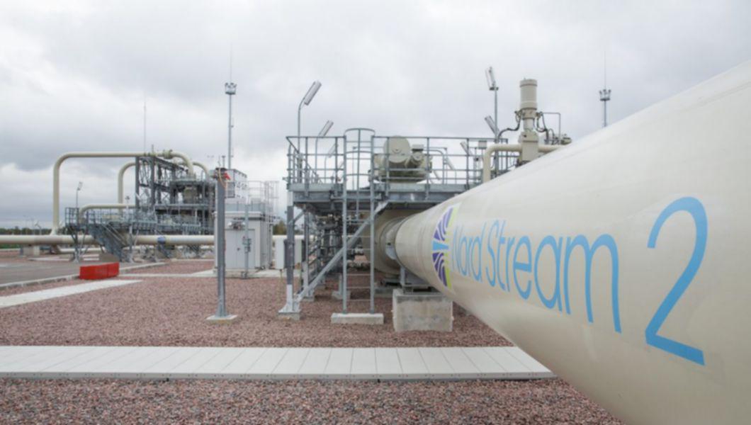 Uniunea Europeana va permite Ungariei sa importe petrol din Rusia - imagine cu o conducta de gaze naturale