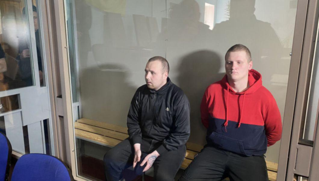 soldati rusi acuzati de crime de razboi in Ucraina