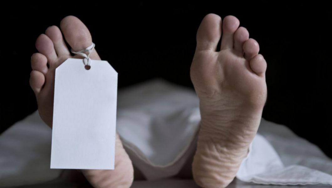 un cadavru la morga ceea ce transpune rata mortalitatii din Romania care este foarte mare