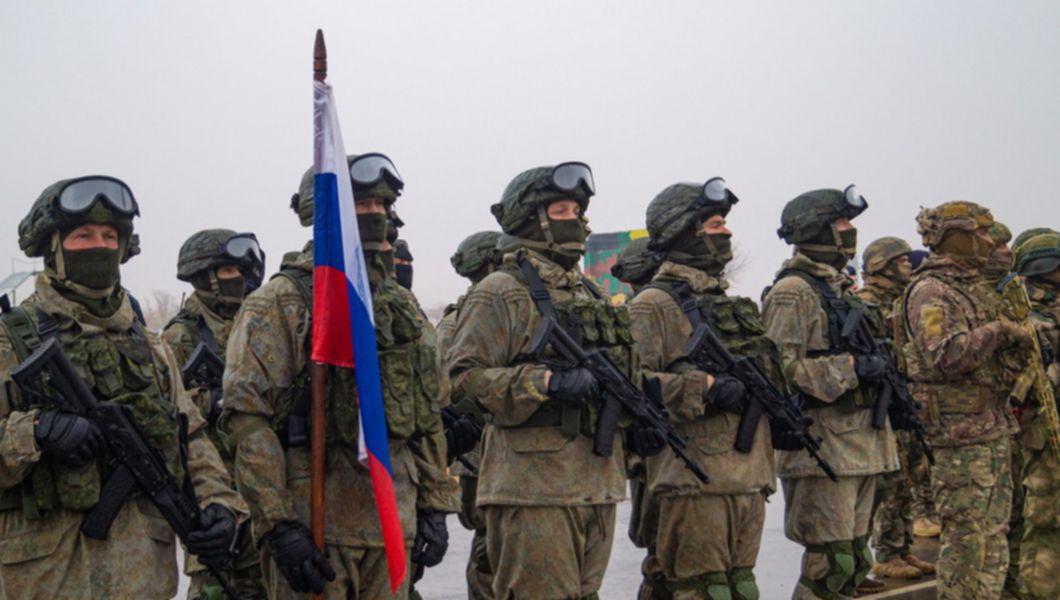 Soldați militari ruși