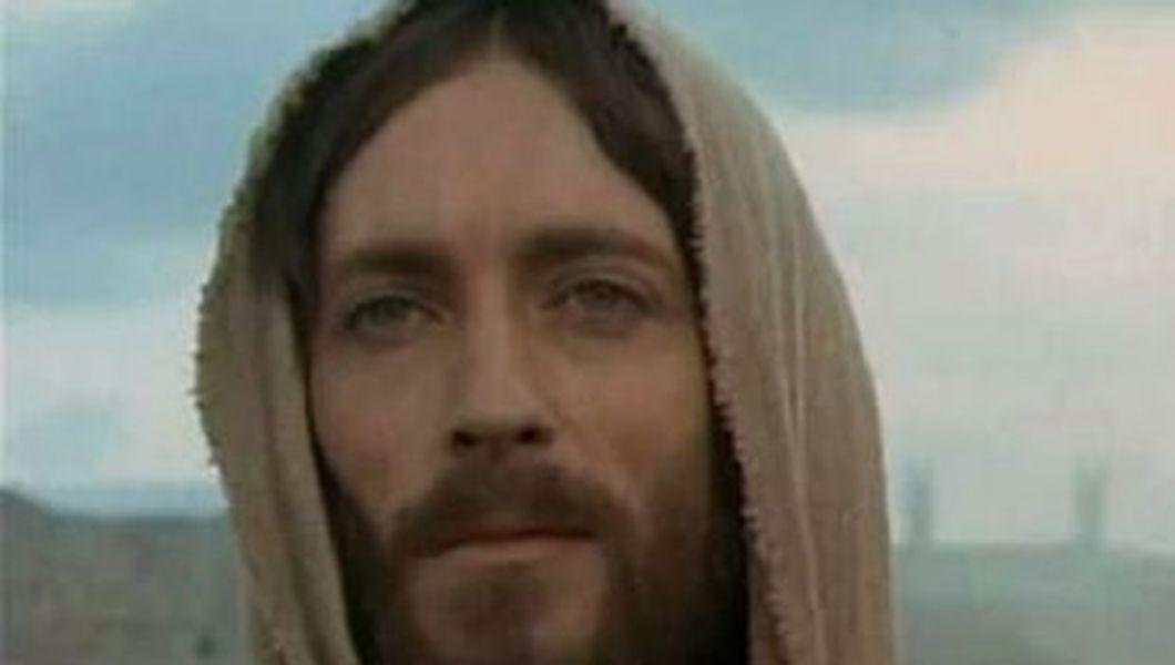 Cum Arata Astazi Actorul Din Celebrul Film Iisus Din Nazaret In Regia Lui Franco Zeffirelli Buna Ziua Iasi Bzi Ro