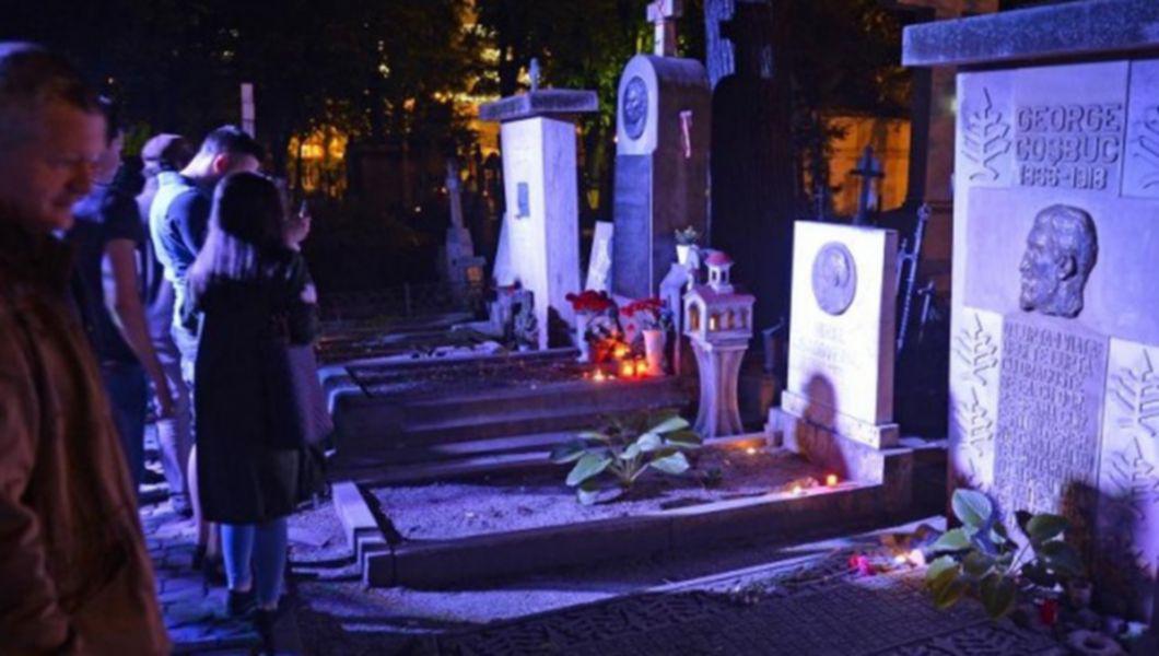 Noaptea Muzeelor 2017 Tur Ghidat Recital De Jazz Si Spectacol De Teatru In Programul De La Cimitirul Bellu Buna Ziua Iasi Bzi Ro
