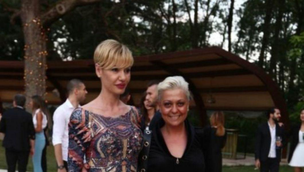 Monica Anghel Se Lasa Pe Mainile Fostului Sot Pentru Interventii Estetice Buna Ziua Iasi Bzi Ro