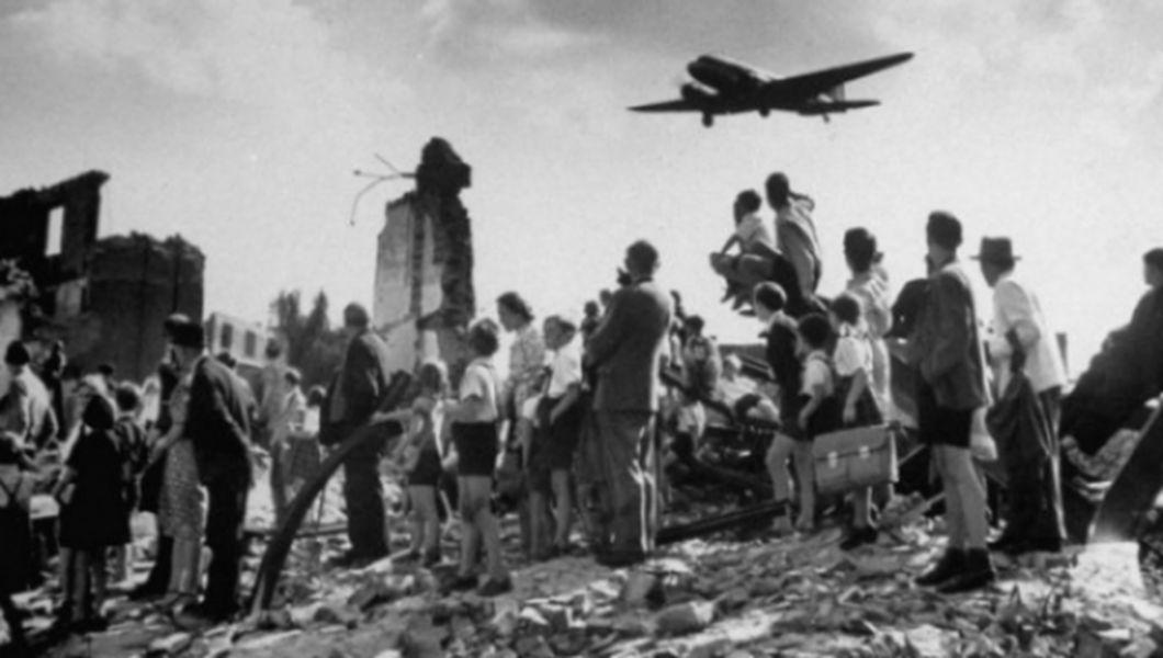 Sfarsitul Celui Celui De Al Doilea Razboi Mondial O Lume In Ruine Bzi Ro