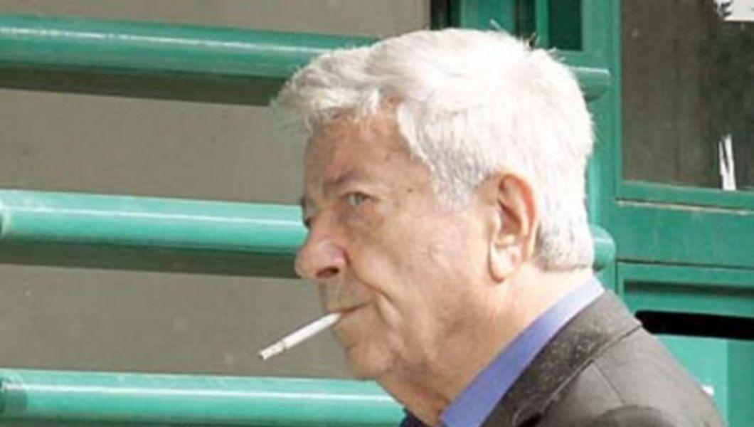 Ion Dichiseanu Fac Si Dus Cu Tigara In Gura Buna Ziua Iasi Bzi Ro