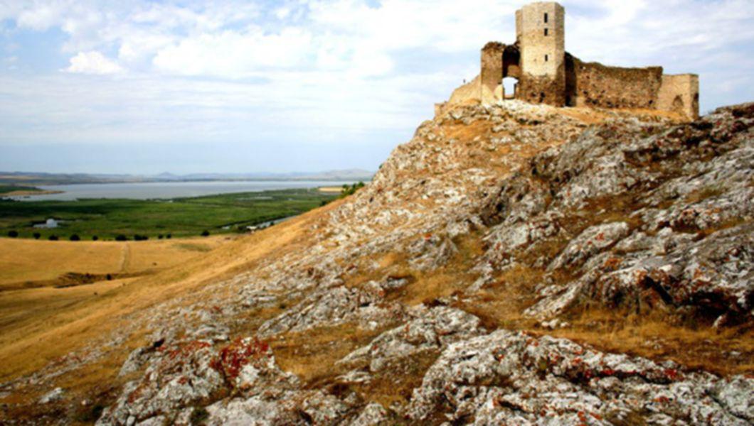 Lucrare Despre Ultimele Descoperiri Arheologice Din Situl De La