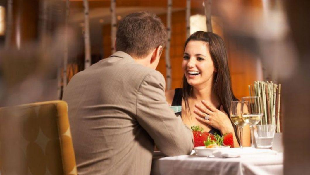 12 lucruri pe care le realizezi în timpul unei relații la distanță - Comunicare - 
