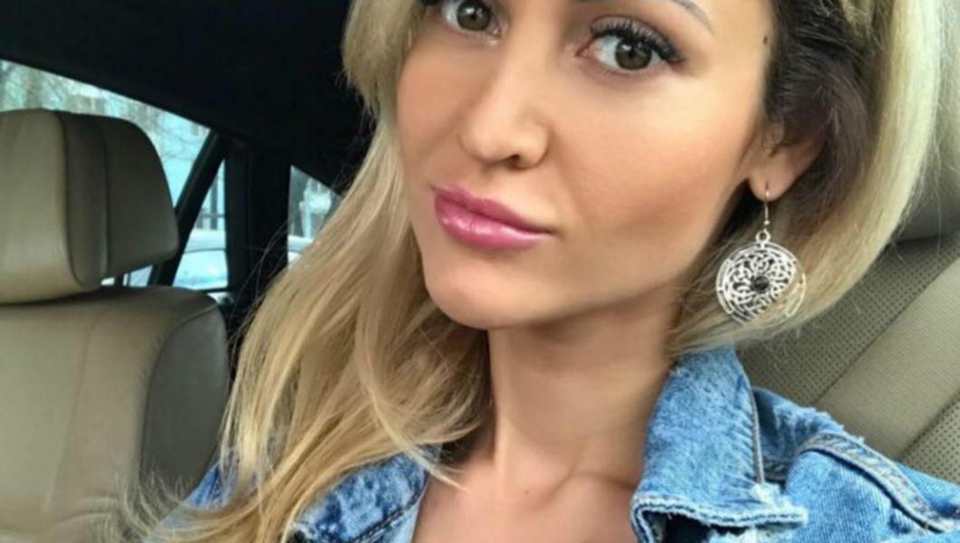 Ispita Nicoleta De La Insula Iubirii Este Insarcinata Prima Imagine Cu Burtica De Gravida Sarcina Usoara Buna Ziua Iasi Bzi Ro