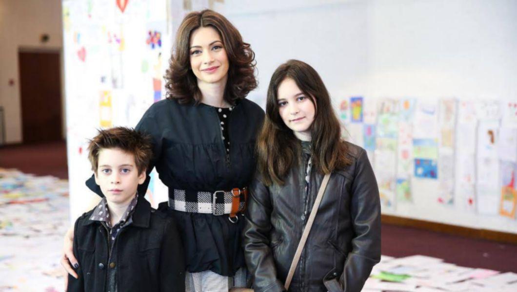 Andreea Berecleanu Si Medicul Constantin Stan Isi Unesc Astazi Destinele In Fata Lui Dumnezeu Primele Imagini Bzi Ro