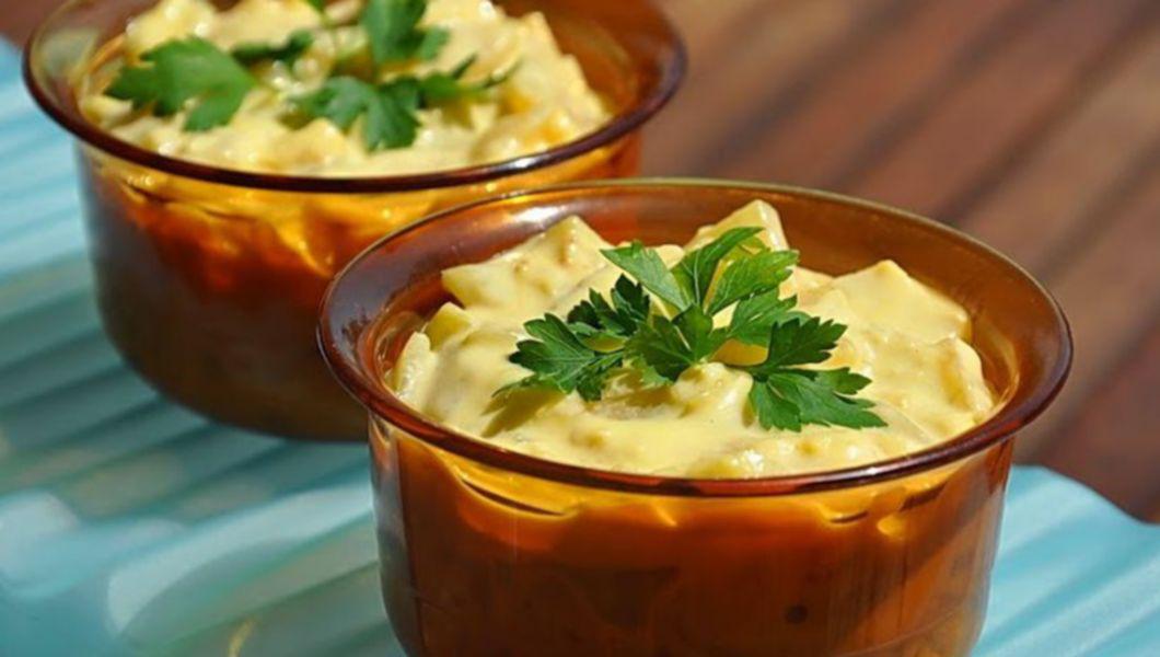 Salata De Dovlecei Cruzi Cu Usturoi O Alegere Culinara Sanatoasa