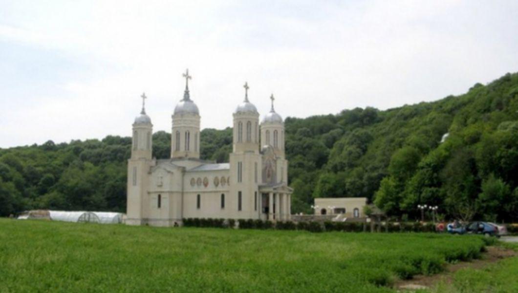 Manastirea Pestera Sf Andrei Dobrogea Bzi Ro