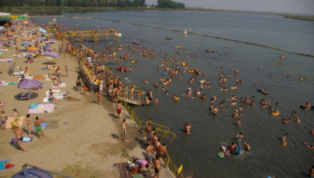 Liniste Sanatate Si Relaxare Amara Perla Baraganului Foto Bzi Ro