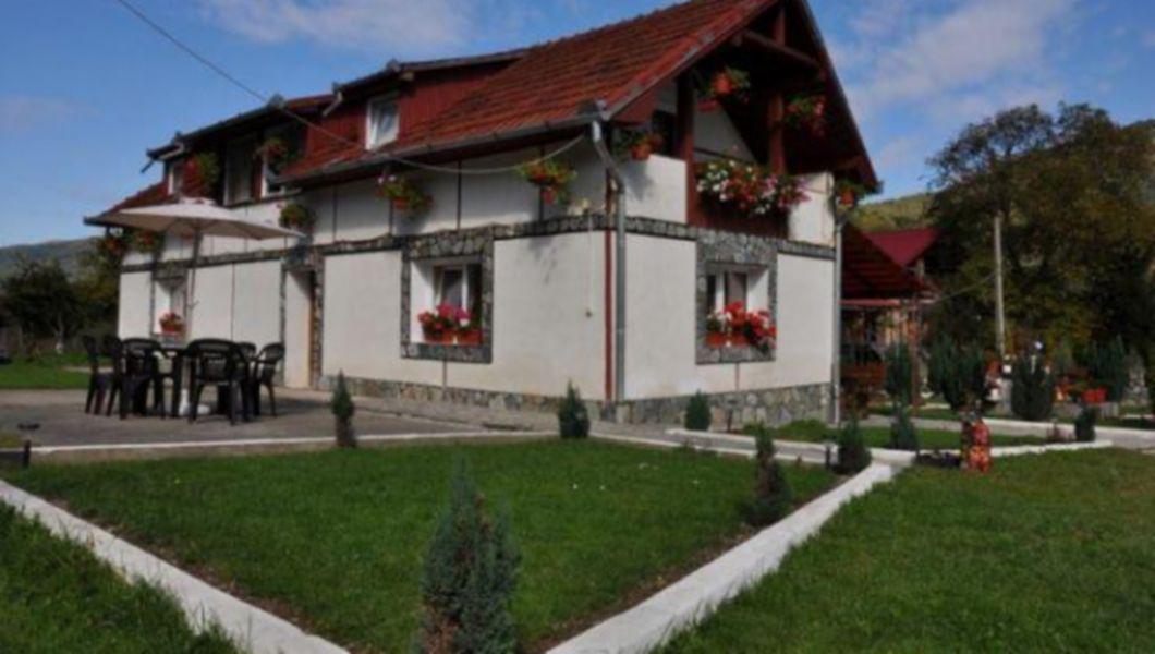 Pensiunea Florina Poiana Marului Bzi Ro