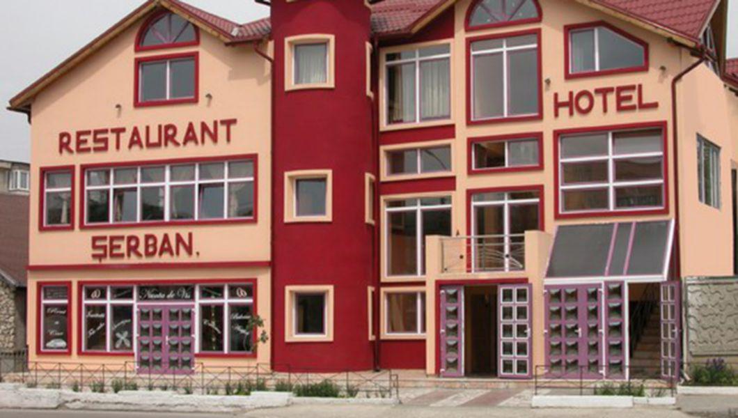Un Hotel Din Brasov Se Transforma In Bloc De Locuinte Dupa Ce Proprietarul Nu A Mai Gasit Forta De Munca Bzi Ro