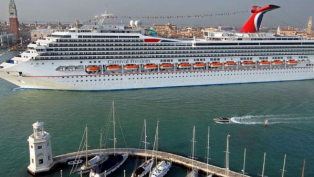 Navele De Croaziera Nu Mai Au Voie Sa Se Apropie De Piata San Marco Din Venetia Bzi Ro