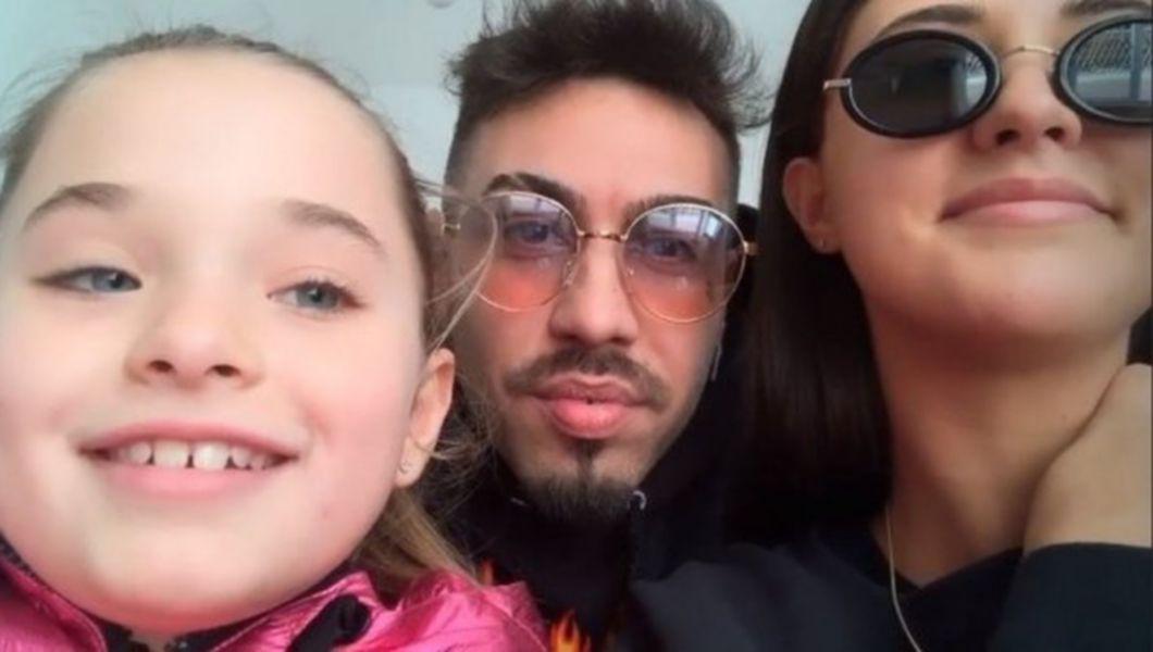 Alex Velea E Topit Dupa Fiica Lui Vitrega Antonia L A Filmat In Timp Ce O Rasfata Pe Maya Buna Ziua Iasi Bzi Ro (c) & (p) 2018 golden boy. fiica lui vitrega antonia l a filmat