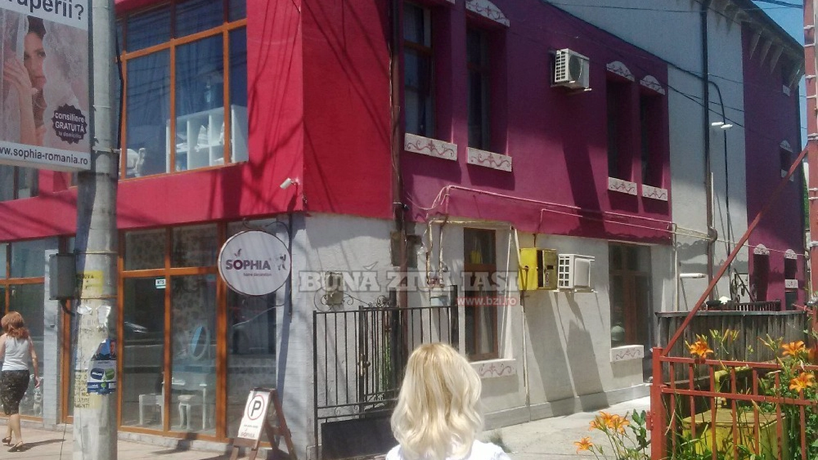 EXCLUSIV. Incendiu la rond Era. Intervin pompierii - FOTO,VIDEO