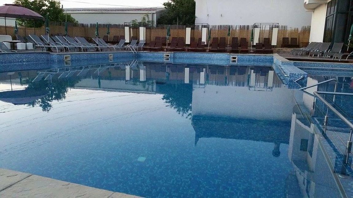 Atentie, ieseni! La ''La Playa'' s-ar putea sa fie taxat si aerul! Iata ce a patit un client - FOTO