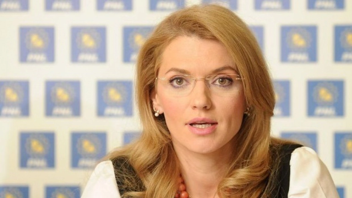 Incă un scandal în coaliţia PNL-USR-PLUS-UDMR! Alina Gorghiu (PNL) îi cere demisia primarului Timișoarei, Dominic Fritz (USR)