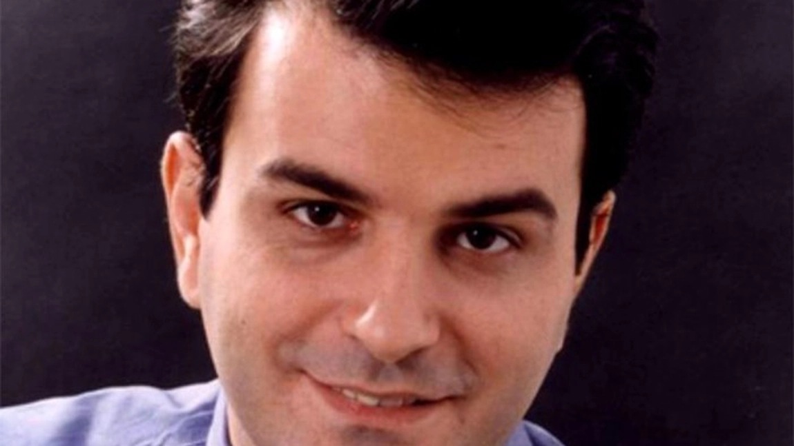 S-a aflat de ce a fost dat afara Lucian Mandruta de la Pro TV. Adrian Sarbu l-a prins ca inregistra stirile, desi scria “in direct