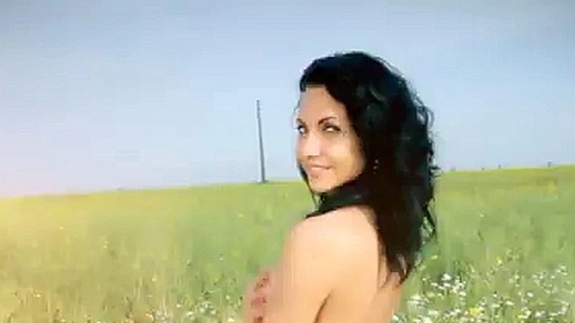 Irina Bacanu, primul model din Romania cu videoclip de imagine - VEZI VIDEO
