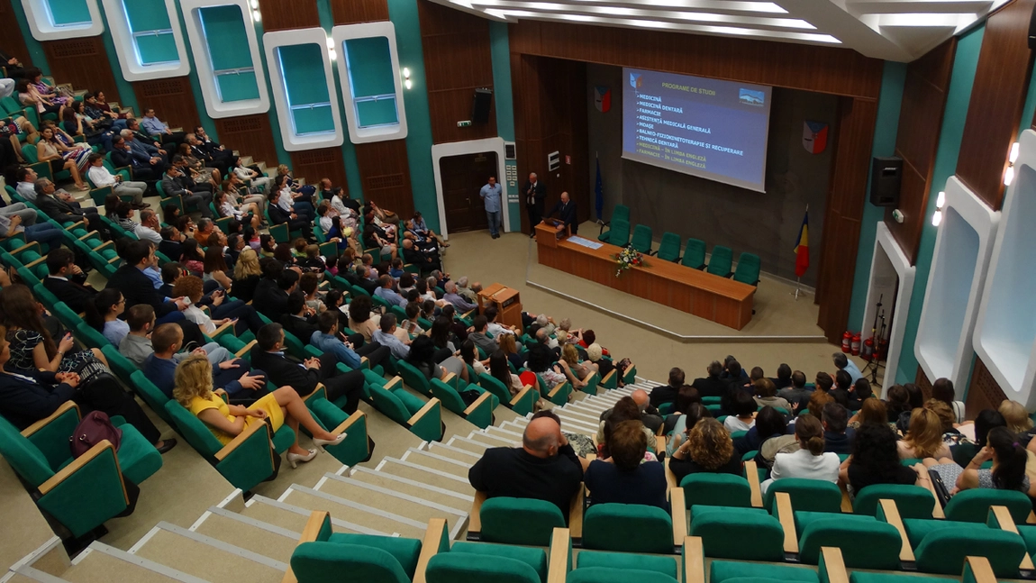 Cifrele sunt INCREDIBILE! TOPUL salariilor la Universitatea de Medicina din Iasi. Sunt cele mai MARI din tara 