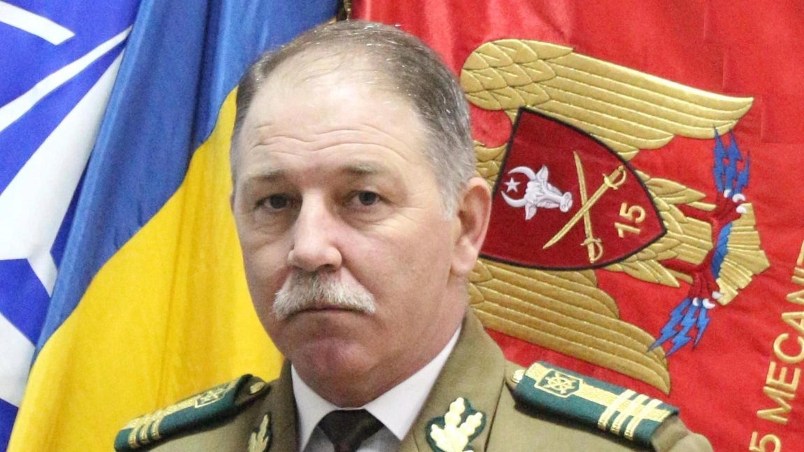 Comandantul Brigazii Militare din Copou, inaintat in grad de presedintele Romaniei